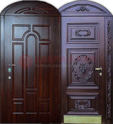 Стильная железная арочная дверь с декоративным элементом ДА-24 в Гатчине