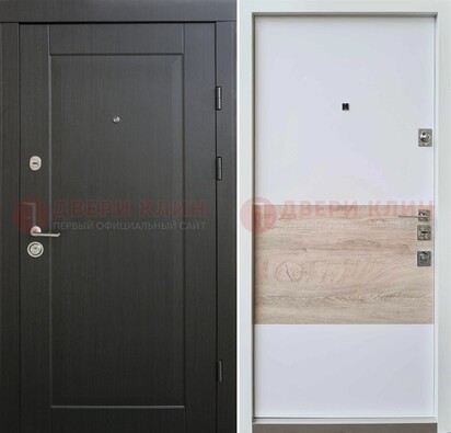 Черная металлическая дверь с белой МДФ внутри ДМ-230 в Орле