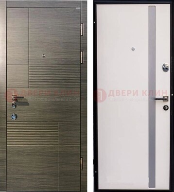 Стальная белая дверь c МДФ с молдингами ДМ-266 в Орле