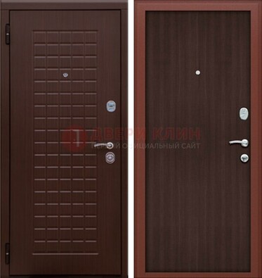 Коричневая металлическая дверь с МДФ ДМ-78 в квартиру в Краснодаре