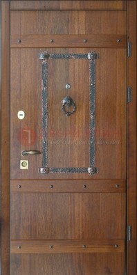 Темная стальная дверь с массивом дуба с ковкой ДМД-37 в Орле