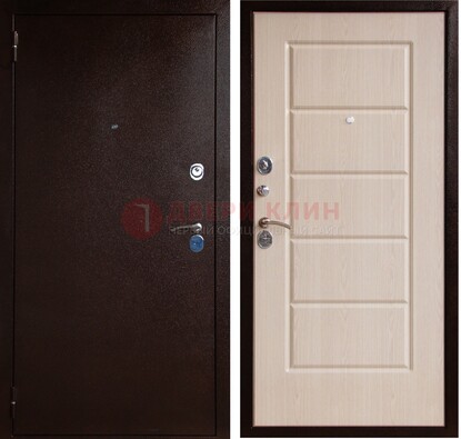Коричневая металлическая дверь с порошковым окрасом ДП-92 в Орле