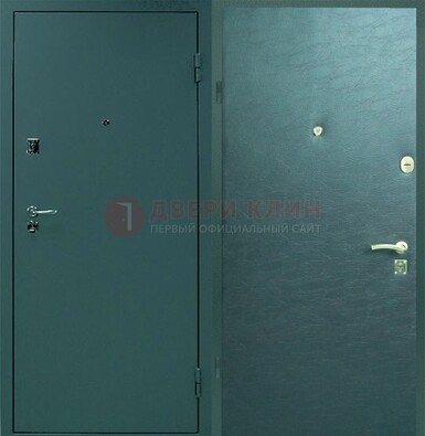 Зеленая стальная дверь с порошковым покрытием ДП-93 в Орле