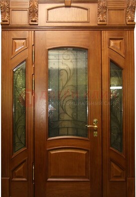 Парадная дверь со стеклянными вставками и ковкой ДПР-36 для дома в Орле