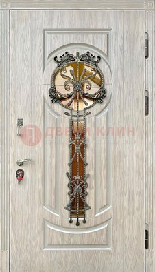 Светлая железная дверь со стеклом ковкой для коттеджа ДСК-134 в Орле
