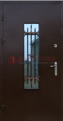 Надежная металлическая дверь со стеклом и ковкой ДСК-47 в Истре