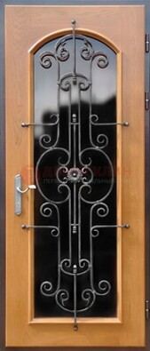 Морозостойкая дверь со стеклом темного цвета и ковкой ДСК-63 в Орле