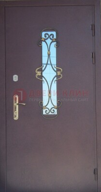Металлическая дверь со стеклом и ковкой ДСК-77 в панельный дом в Архангельске