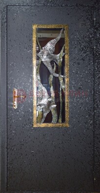 Металлическая дверь со стеклом и ковкой ДСК-82 для крыльца в Орле