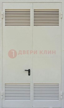 Белая металлическая техническая дверь с вентиляционной решеткой ДТ-6 в Орле