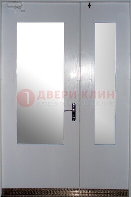 Белая  тамбурная дверь со стеклянными вставками ДТМ-18 в Орле
