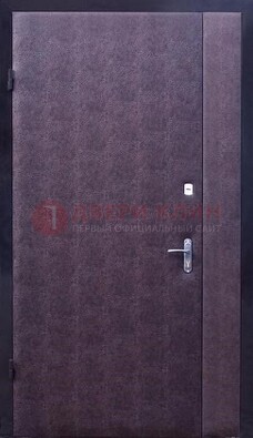 Бордовая металлическая тамбурная дверь ДТМ-3 в Орле