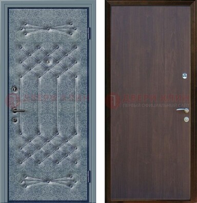 Серая металлическая дверь с винилискожей ДВ-35 в Орле